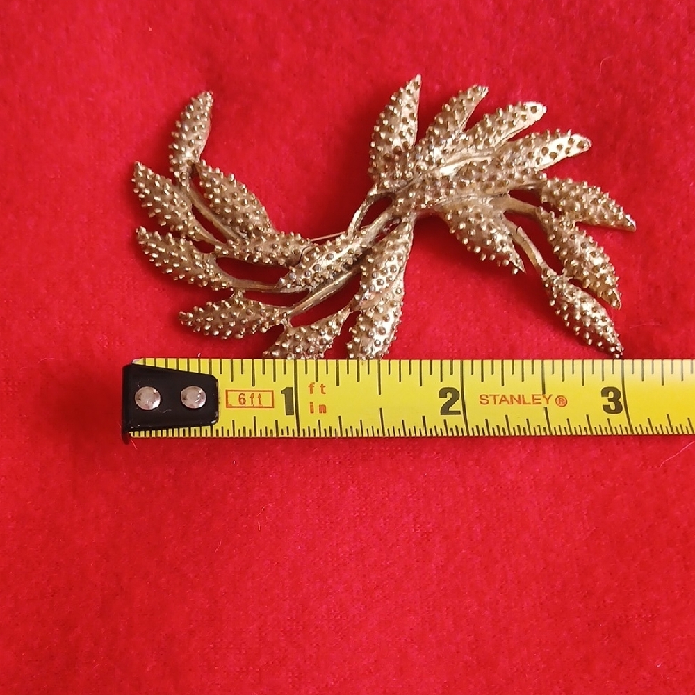 Gold Leaf Branch Brooch - Textured Vintage Style 1963  By SARAH COVENTRY - Picture 4 of 5